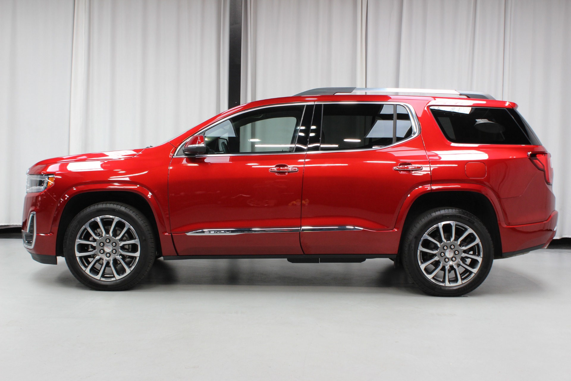 2021 GMC Acadia Review - Autotrader