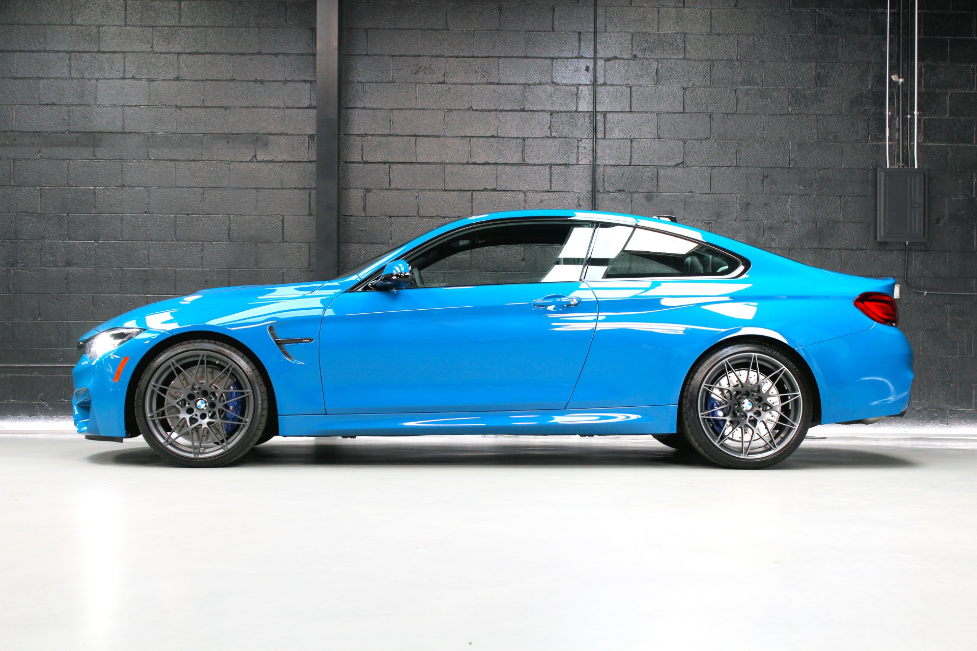 BMW 2020 M4 Edition ///M Heritage Coupe Reveal