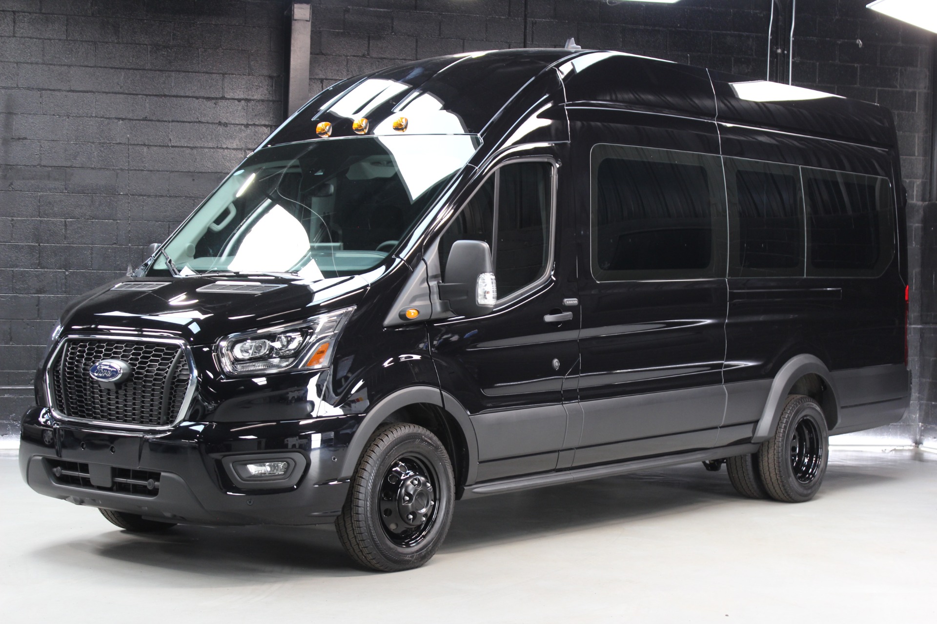 Ford transit best sale extended passenger van